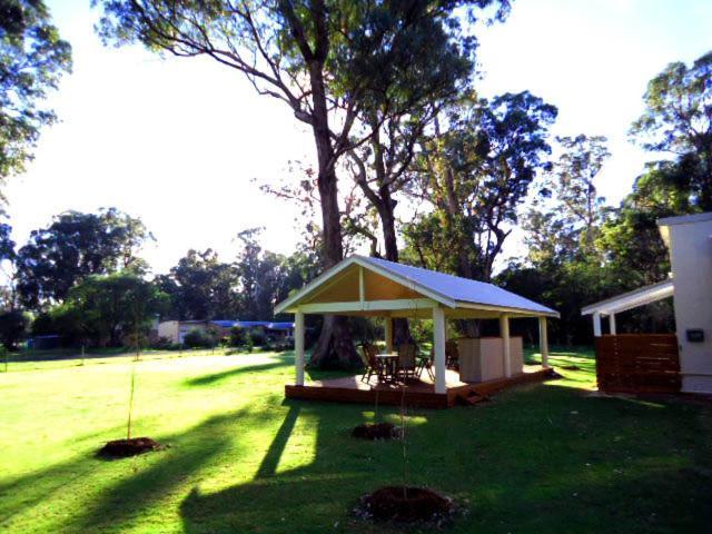Inn The Tuarts Guest Lodge Busselton Accommodation - Adults Only Экстерьер фото