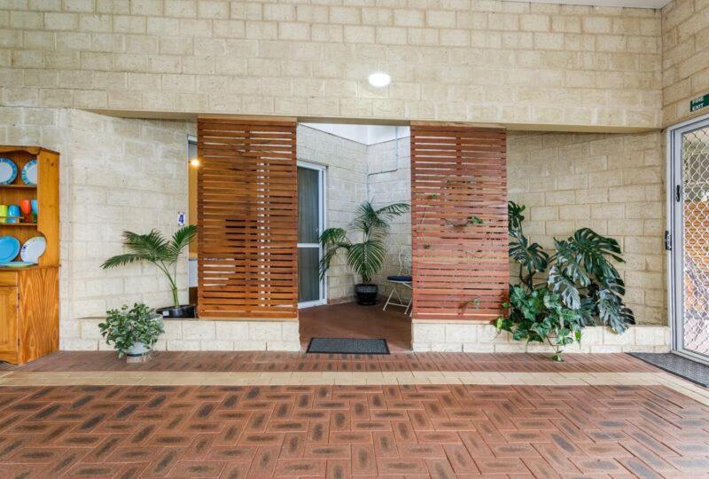 Inn The Tuarts Guest Lodge Busselton Accommodation - Adults Only Экстерьер фото