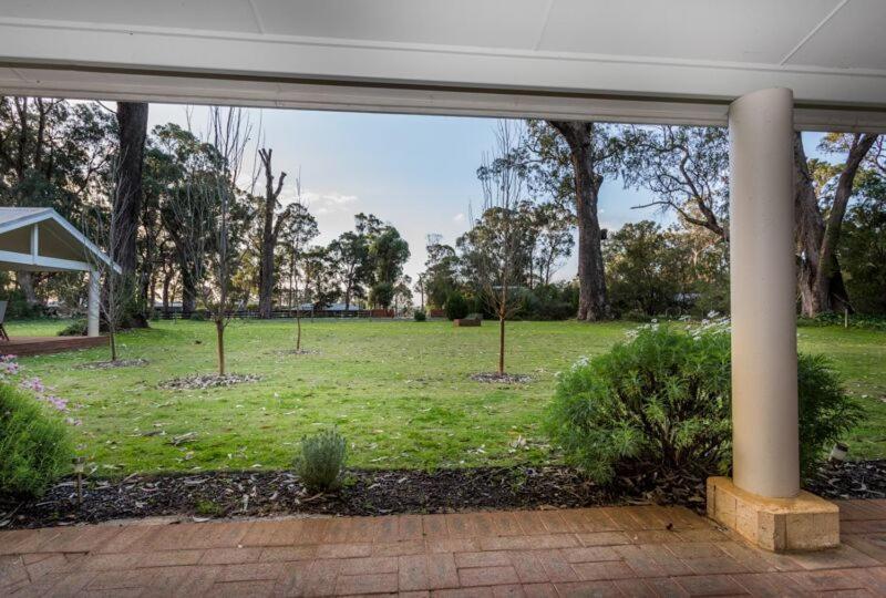 Inn The Tuarts Guest Lodge Busselton Accommodation - Adults Only Экстерьер фото