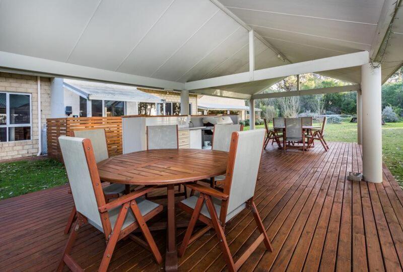 Inn The Tuarts Guest Lodge Busselton Accommodation - Adults Only Экстерьер фото